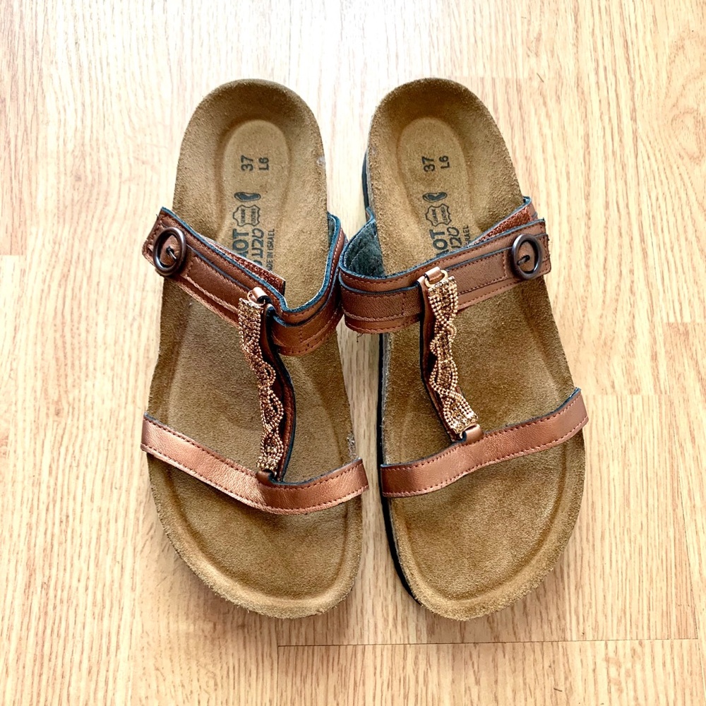 Naot Malibu Slide Sandal size 37 (L6) 🌿